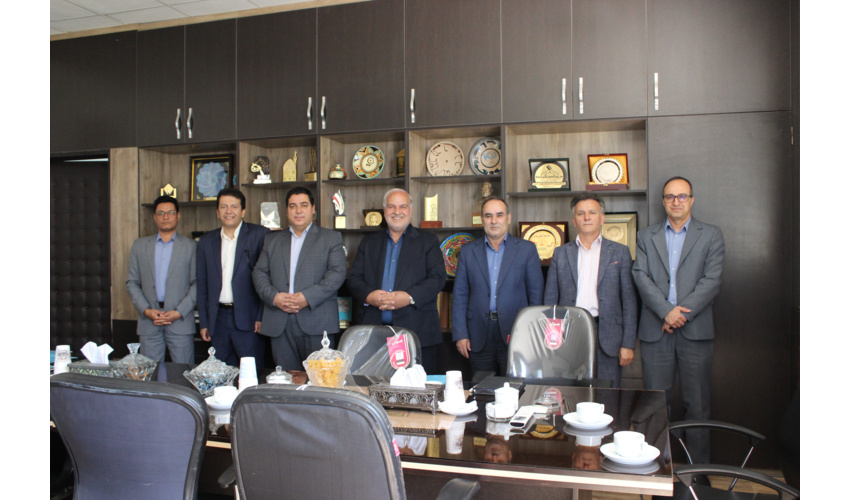 تجلیل از عوامل برگزاری همایش‌های «سلسله‌الذهب» و «خیام در گستره تاریخ»
